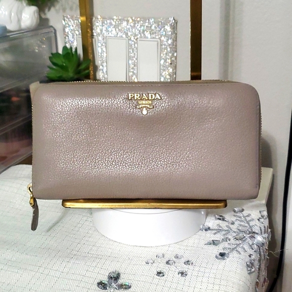 Prada around Zipper Purse Long Wallet - Picture 3 of 16